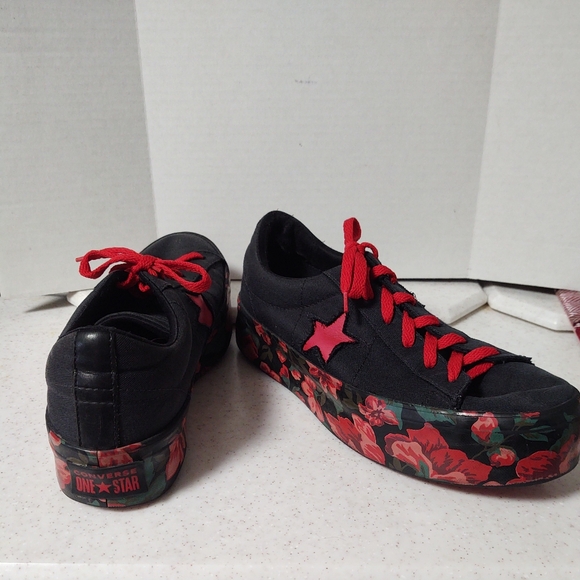 Converse One Star Platform Sneakers, 9.  Rare Find. ( SAVE $240 today!! ) FINAL. - Picture 1 of 6